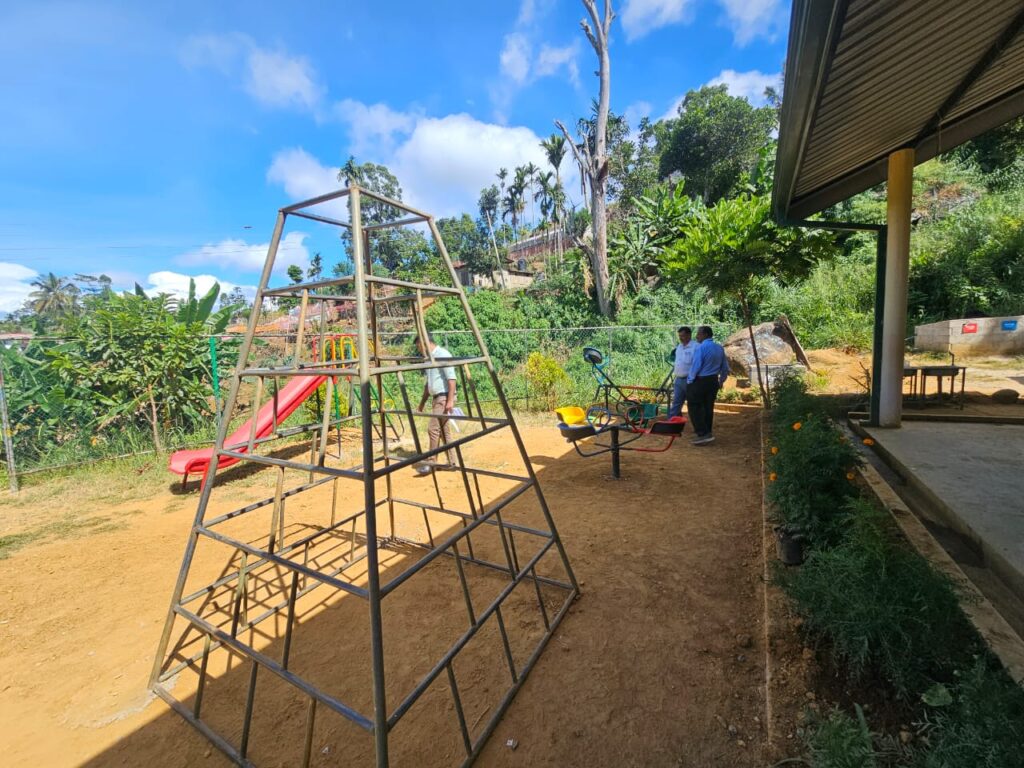 Spielplatz Schule Haldammulla